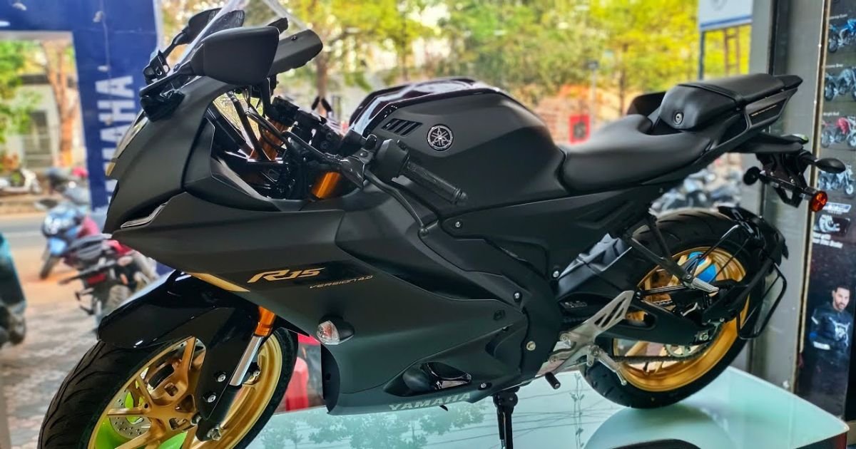 Yamaha R15 V4